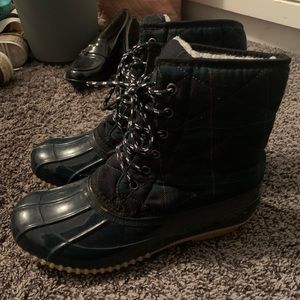 Duck boots